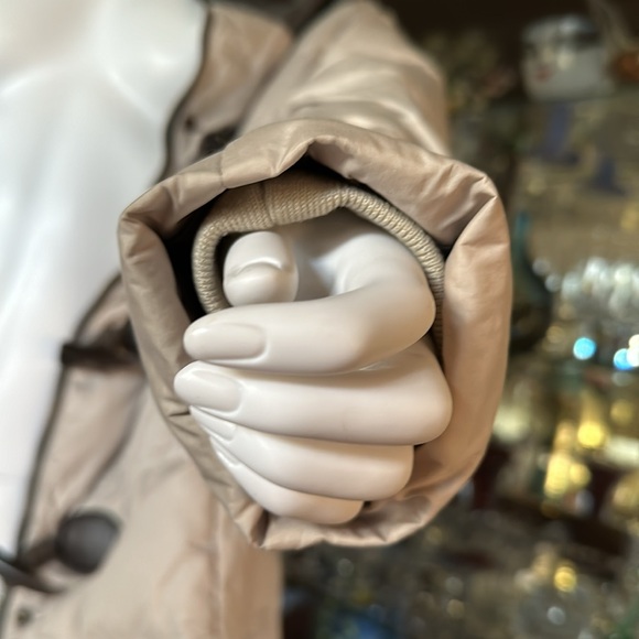 Comma Winter Down Coat Off White/ Gray EU Size 40 - Picture 8 of 11